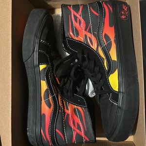 Sk8 Hi flame vans